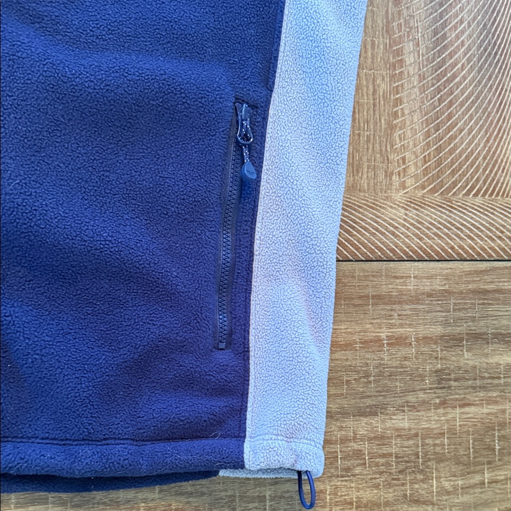 Vineyard Vines Navy Fleece Vest. Women’s Size XS. - Picture 12 of 16